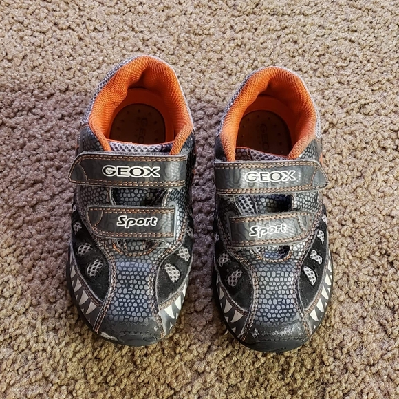 Shoes For Kids Bundle Size 11 - Picture 4 of 5